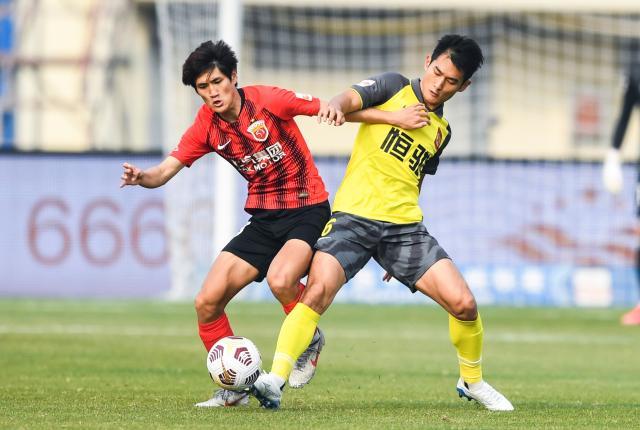 半岛体育-【2021中超赛季总结③】逆境中反而看到希望之路？