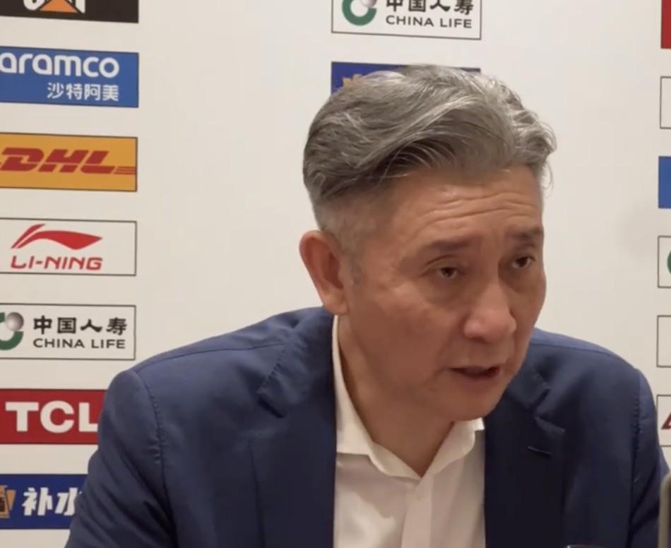 半岛体育官网-终结上海9连胜，郑永刚：球队现在非常团结，贺希宁堪称劳模