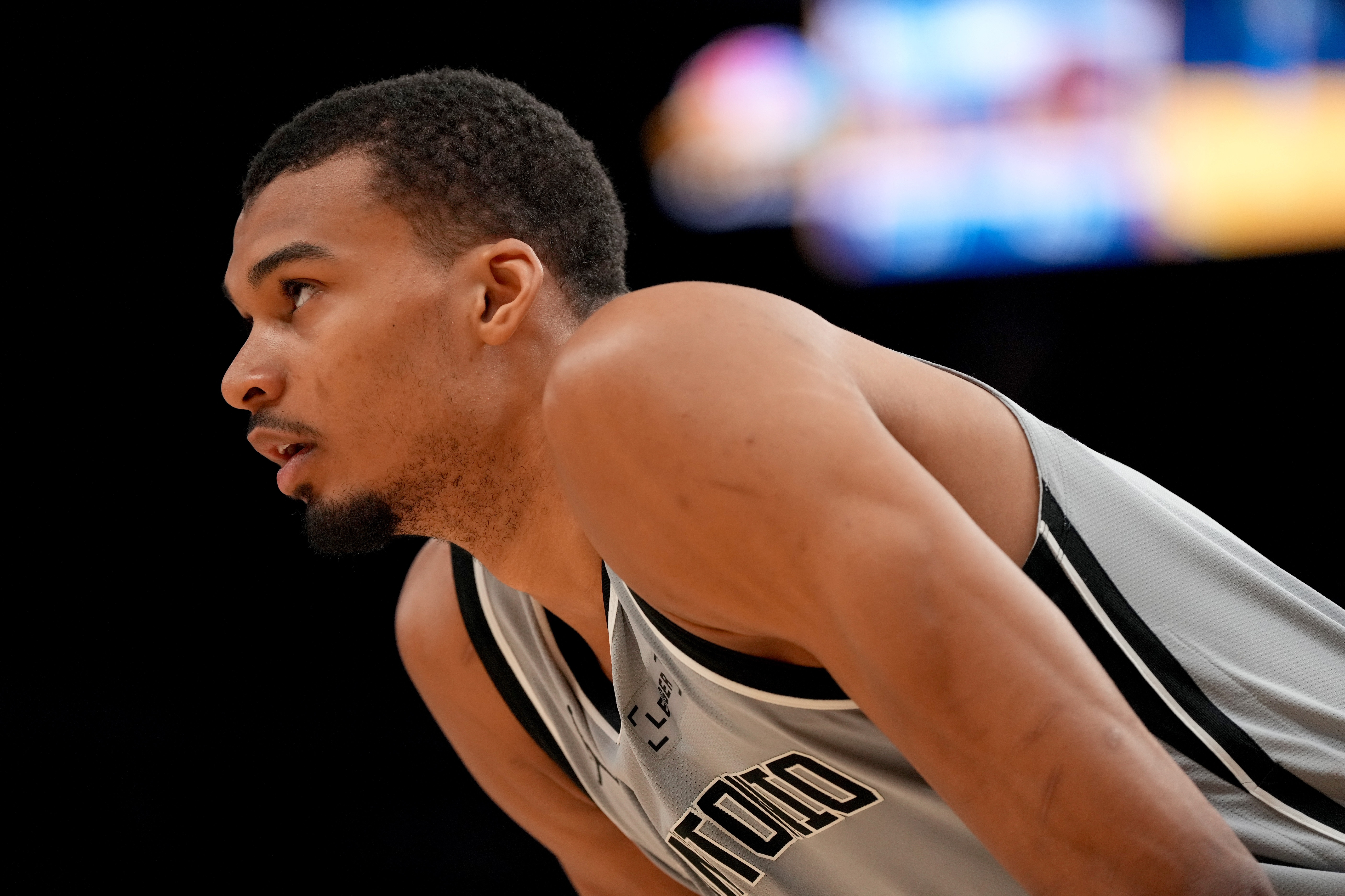 半岛体育APP-埃利奥特：文班有科比的那种心态 他不是来交朋友的&amp;只想赢球