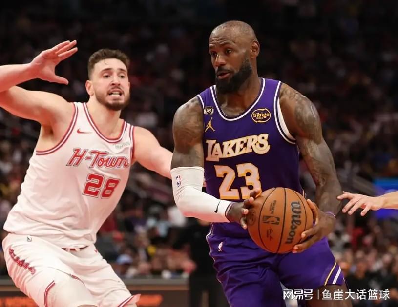 半岛体育官网-湖人首轮对火箭，乌度卡谈老詹摊牌！雷迪克认清现实，两人成关键