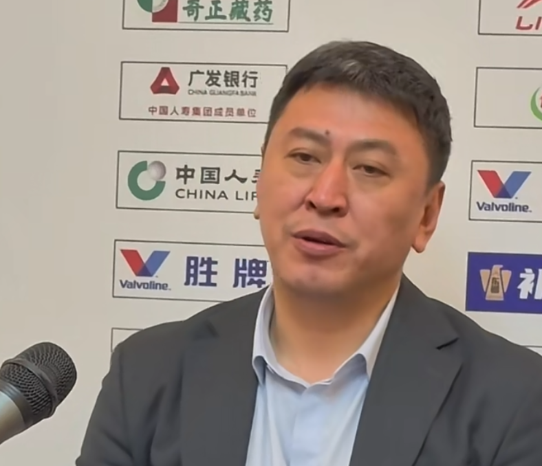 惜败北京发布会!王世龙认可攻守被杰曼打服,祝铭震强调积极训练