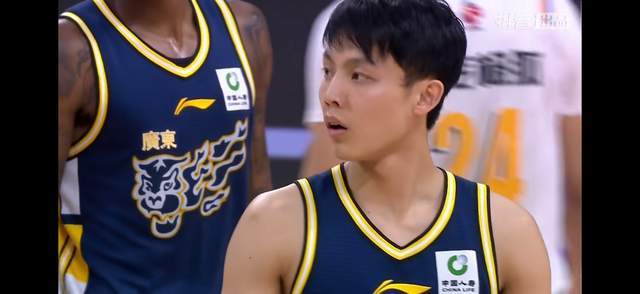 半岛体育-广东102-53四川！球员评分：4人满分，3人良好，2人不合格